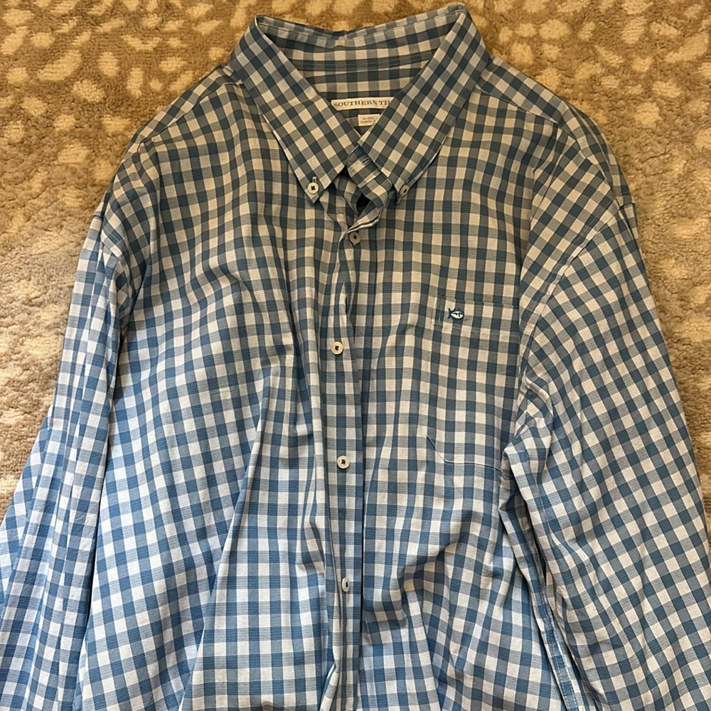 Bundle of 4 button down shirts - fit like XXL